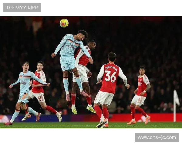 第90分钟头球破门，苏亚雷斯绝杀后跪地嘶吼