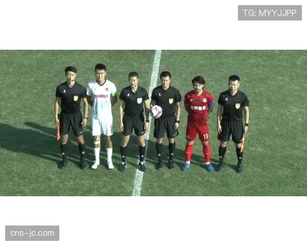 武汉三镇迎战成都蓉城，两支风格迥异球队的战术对决